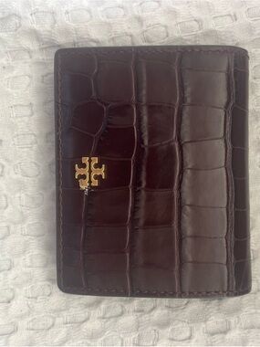 Tory Burch Croc-Embossed Card Holder in Deep Burgundy with Gold Logo